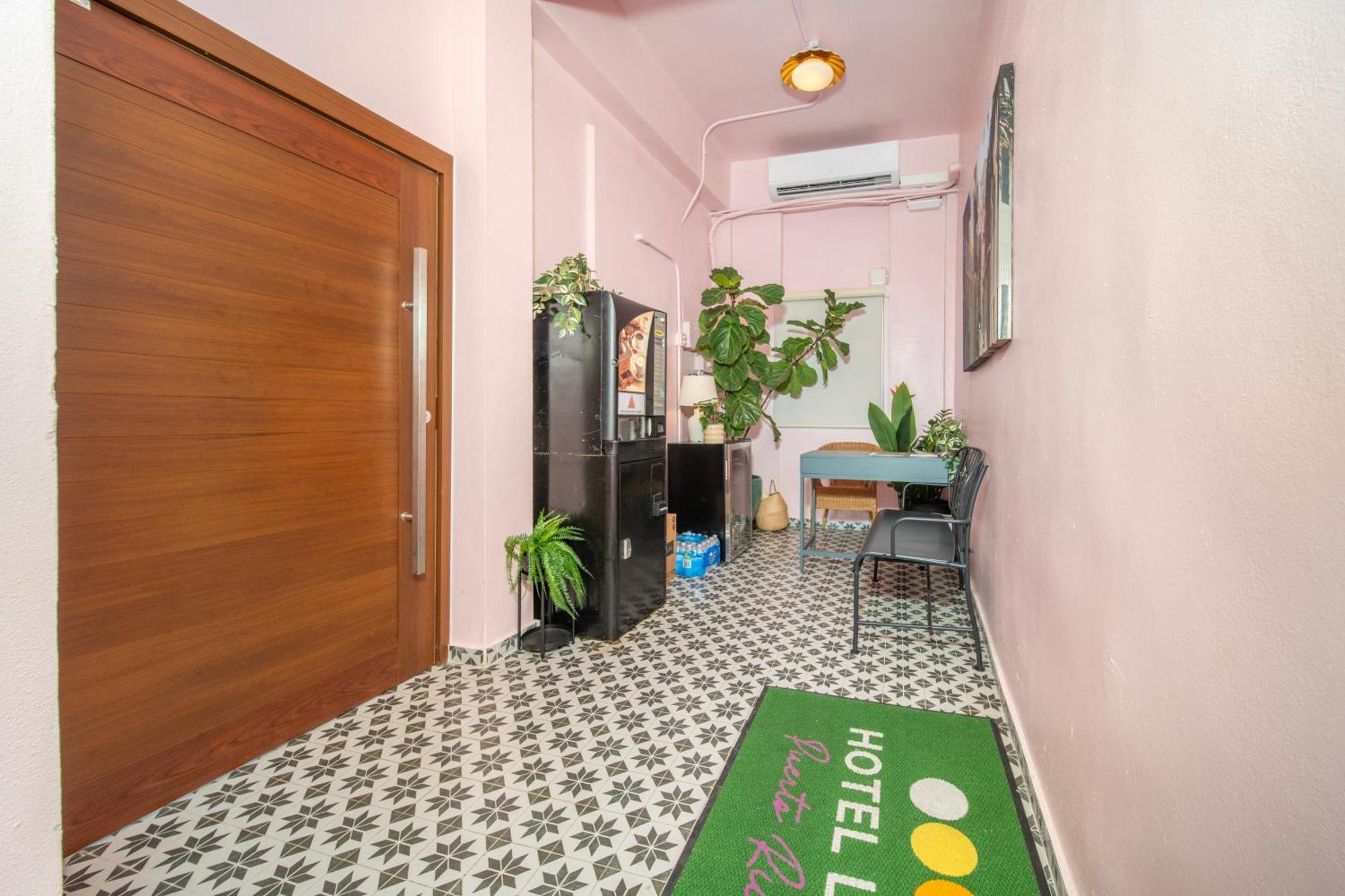 11 Balcony Bliss In Creative Santurce Hotel